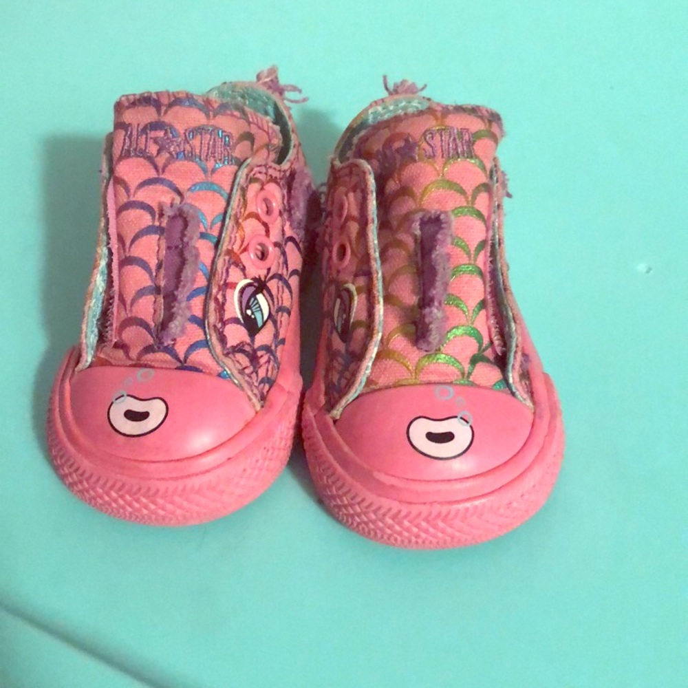 Toddler Girl fish Converse